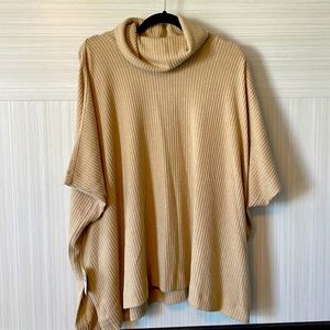 XL short-sleeved poncho-style turtle neck sweater